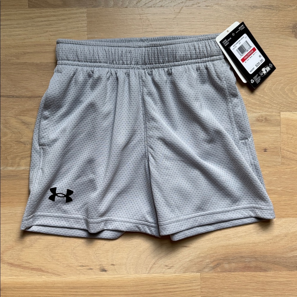 ** NWT ** Boys’ Under Armour Athletic Gray Shorts - Size YXS